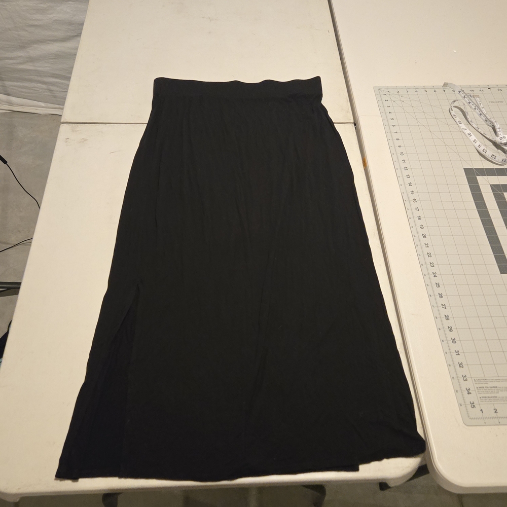 a.n.a Classic Black Maxi Skirt Comfortable Stretchy Soft